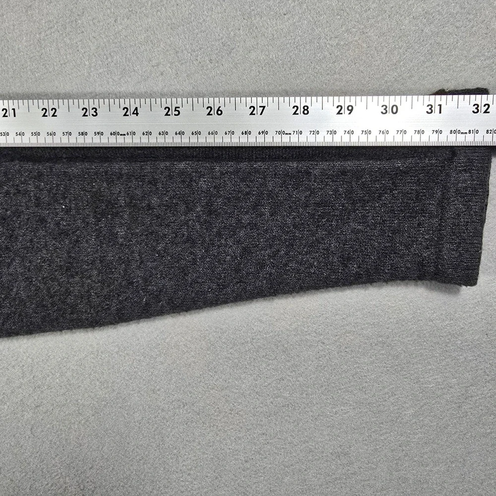 Royal Robbins Mens XL Gray Sweater V-Neck Wool Blend Striped Sleeve ROY-S26